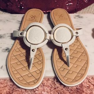 🌸OFFERS?🌸 Vince Camuto Flip-Flops